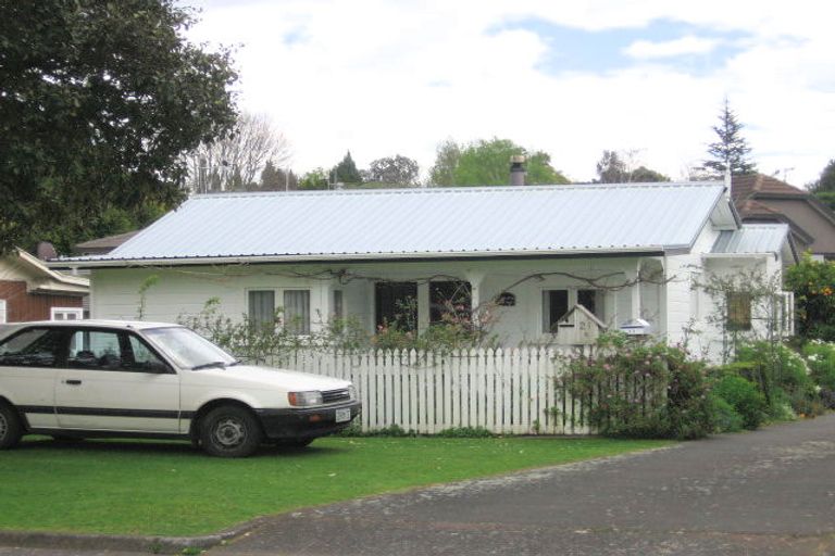 Photo of property in 21 Burrows Street, Tauranga South, Tauranga, 3112