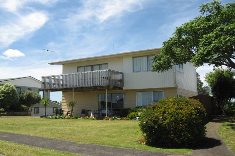 Photo of property in 176 Torkar Road, Clarks Beach, 2122