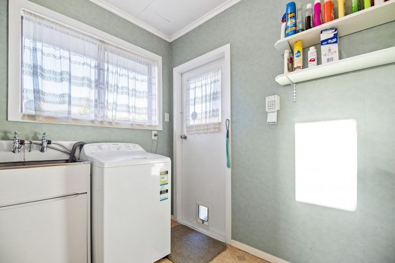 Photo of property in 2 Delamare Road, St Andrews, Hamilton, 3200