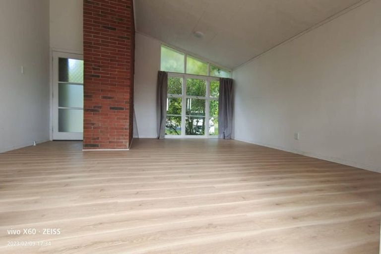 Photo of property in 11 Autumn Avenue, Glen Eden, Auckland, 0602