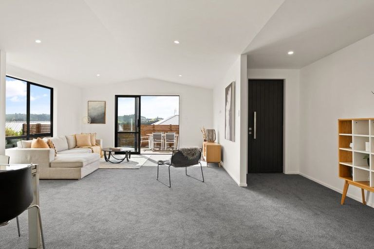 Photo of property in 10 Ella Lane, Green Island, Dunedin, 9018