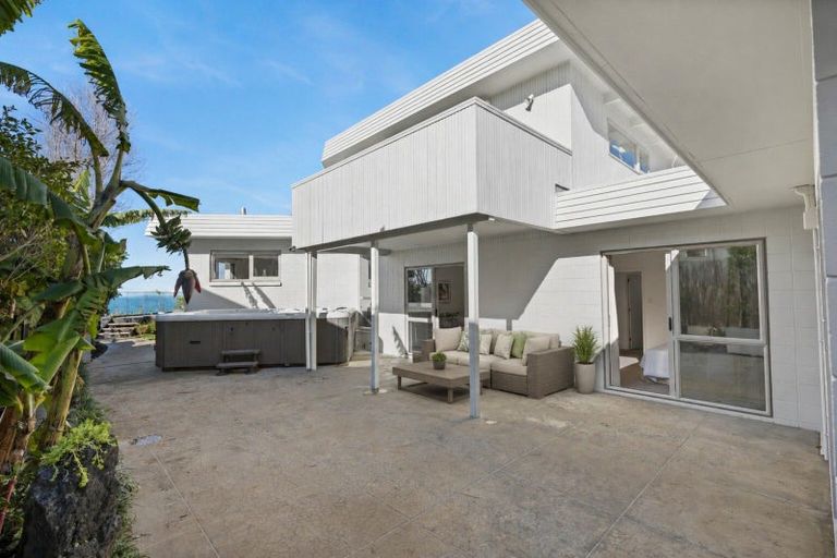 Photo of property in 825 Beach Road, Browns Bay, Auckland, 0630