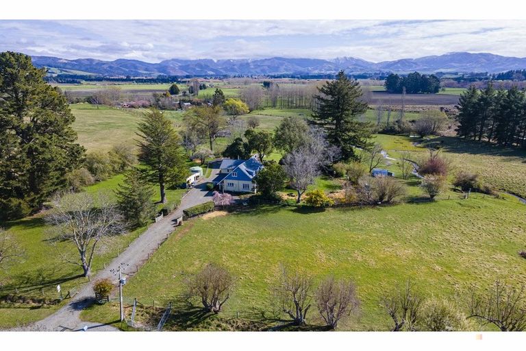 Photo of property in 104 School Road, Pleasant Valley, Geraldine, 7991