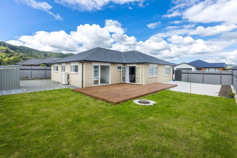 Photo of property in 22 Te Punga Road, Wallaceville, Upper Hutt, 5018