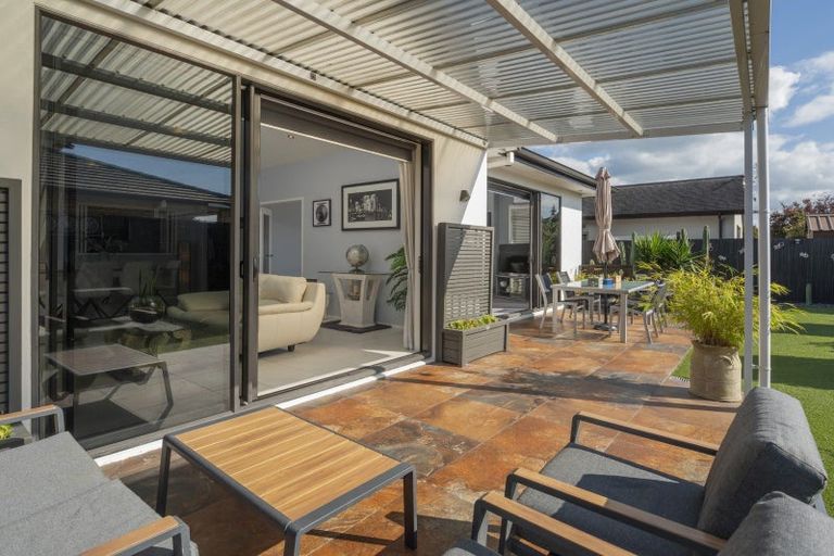 Photo of property in 39 Inverness Drive, Pyes Pa, Tauranga, 3112