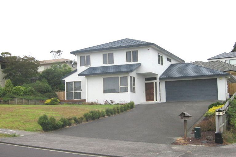 Photo of property in 2 Stephanie Close, Glenfield, Auckland, 0629
