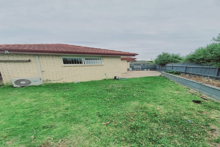 Photo of property in 15 Stellata Court, Randwick Park, Auckland, 2105