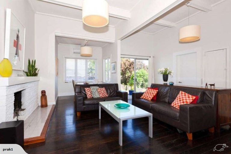 Photo of property in 20 Royal Terrace, Sandringham, Auckland, 1025