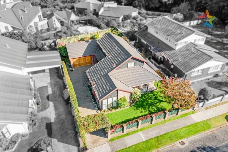 Photo of property in 22 Waddington Drive, Naenae, Lower Hutt, 5011