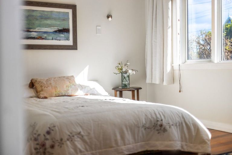 Photo of property in 166 Wellington Road, Paekakariki, 5034