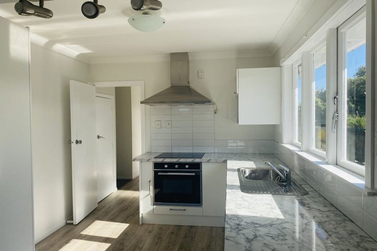 Photo of property in 79 Dale Crescent, Pakuranga, Auckland, 2010