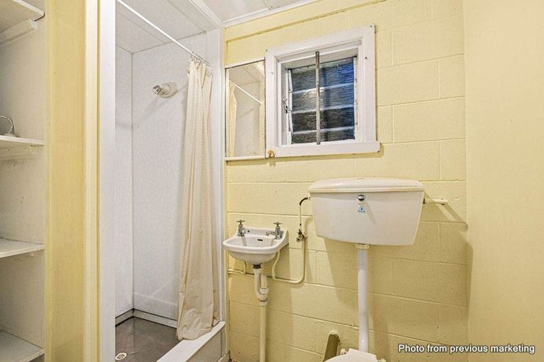 Photo of property in 424 Don Buck Road, Massey, Auckland, 0614