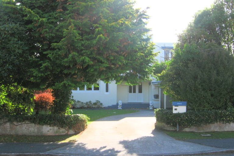 Photo of property in 16 Hathaway Avenue, Boulcott, Lower Hutt, 5010