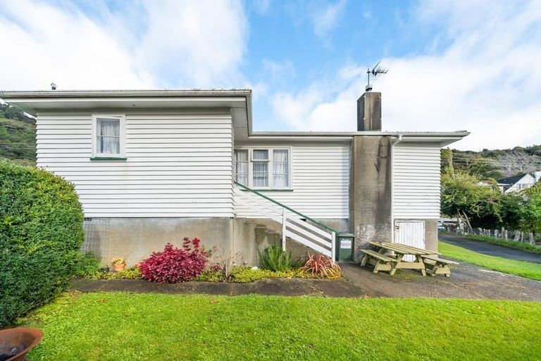 Photo of property in 63 Hay Street, Naenae, Lower Hutt, 5011
