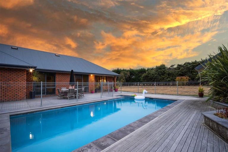 Photo of property in 541 Hoskyns Road, West Melton, Christchurch, 7675