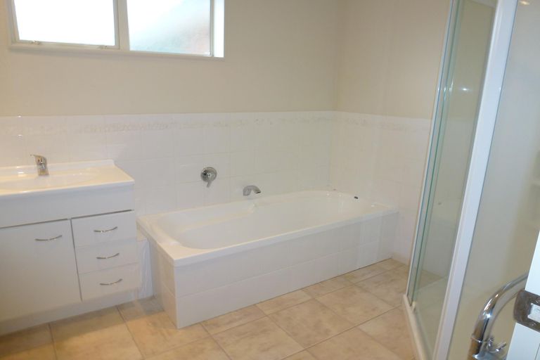 Photo of property in 5a Ascot Street, Hokowhitu, Palmerston North, 4410