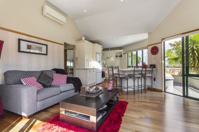 Photo of property in 45b Takutai Avenue, Half Moon Bay, Auckland, 2012