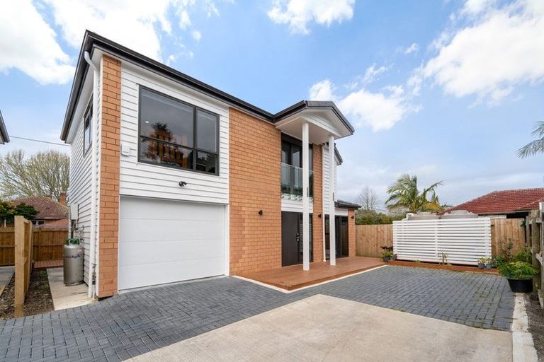 Photo of property in 538d Swanson Road, Ranui, Auckland, 0612