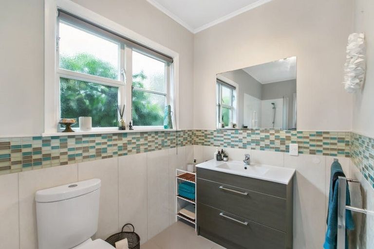 Photo of property in 53 Kurahaupo Street, Orakei, Auckland, 1071