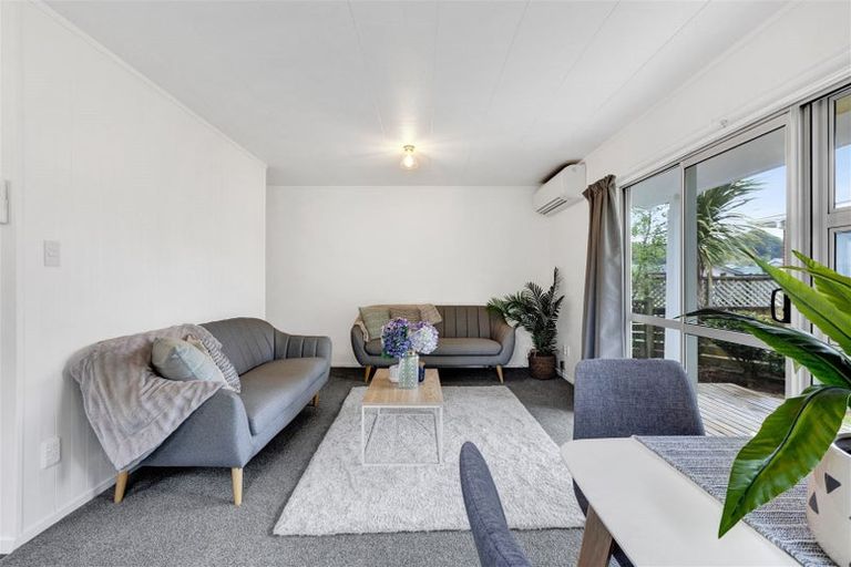 Photo of property in 2/18 Culzean Grove, Bell Block, New Plymouth, 4312