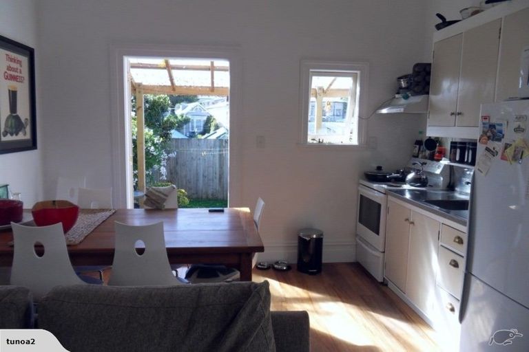 Photo of property in 21 Wright Street, Mount Cook, Wellington, 6021