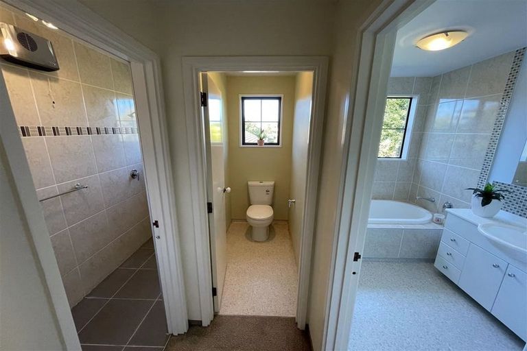 Photo of property in 4 Rowanwood Close, Halswell, Christchurch, 8025