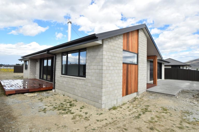 Photo of property in 25 Lakeland Avenue, Twizel, 7901