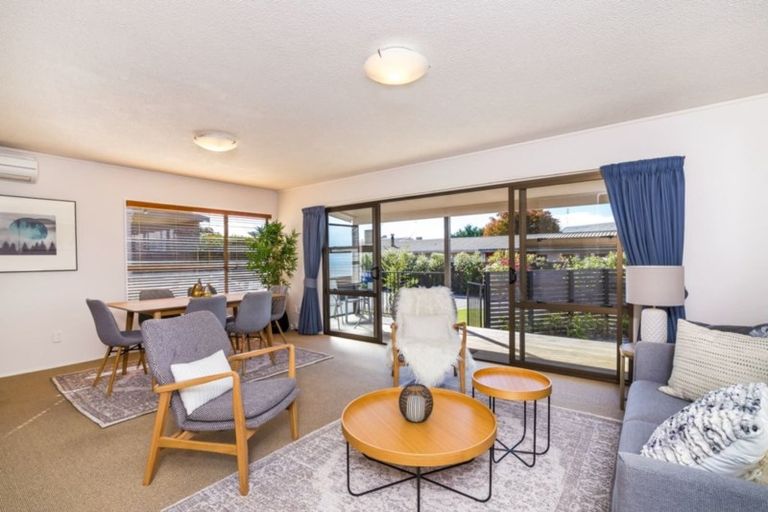 Photo of property in 3a Dorothy Drive, Acacia Bay, Taupo, 3330