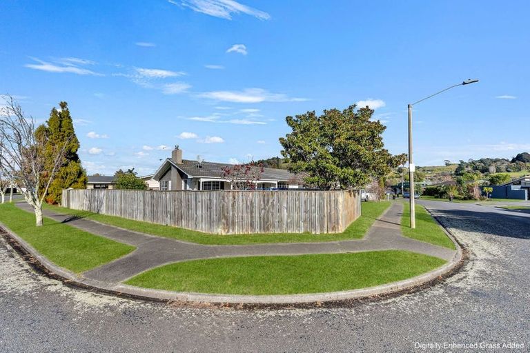 Photo of property in 1 D'arcy Place, Taradale, Napier, 4112