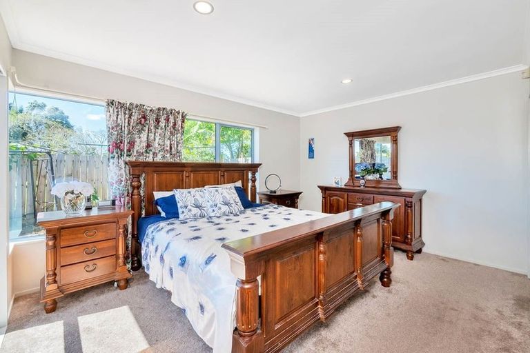 Photo of property in 1/4 Sturges Road, Henderson, Auckland, 0610