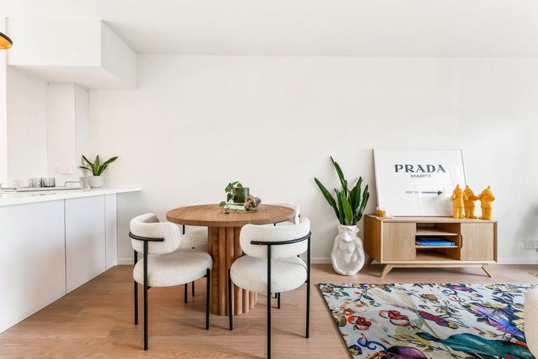 Photo of property in 9/72 Kitchener Road, Milford, Auckland, 0620