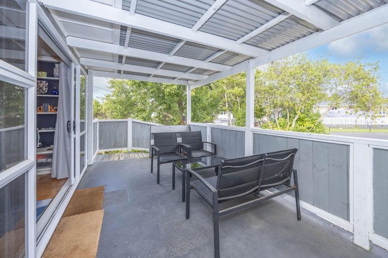 Photo of property in 15 Matthews Crescent, Melville, Hamilton, 3206