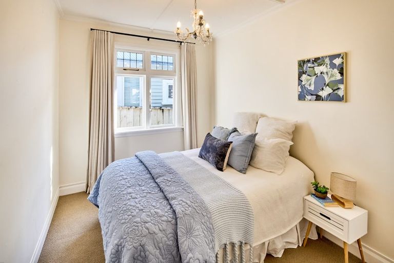 Photo of property in 13 Firth Terrace, Karori, Wellington, 6012