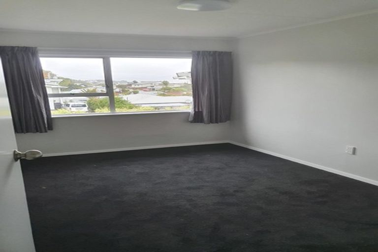 Photo of property in 227 Dowse Drive, Maungaraki, Lower Hutt, 5010
