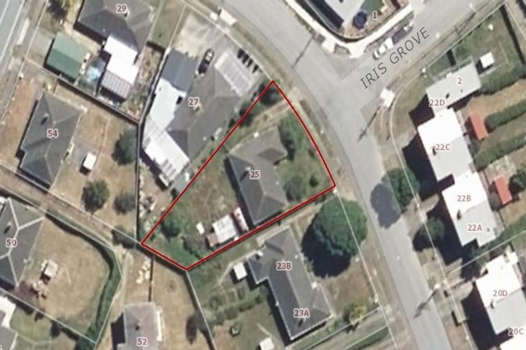 Photo of property in 25 Matahourua Crescent, Cannons Creek, Porirua, 5024