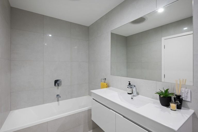 Photo of property in 156 Upton Street, Wanaka, 9305