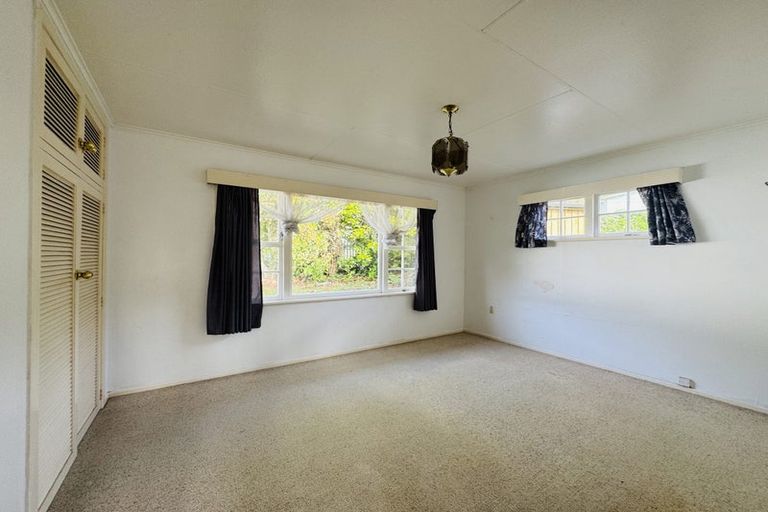 Photo of property in 36 Holland Street, Wainuiomata, Lower Hutt, 5014
