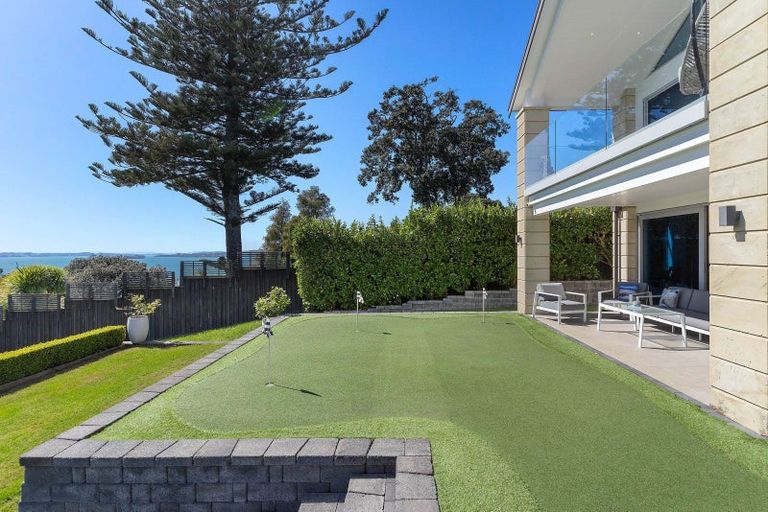 Photo of property in 40 Oceania Place, Mellons Bay, Auckland, 2014