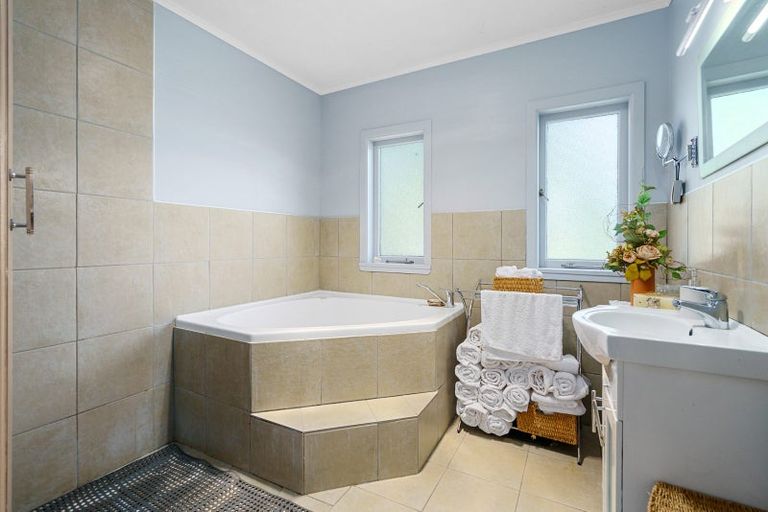 Photo of property in 10 Campbell Street, Leamington, Cambridge, 3432