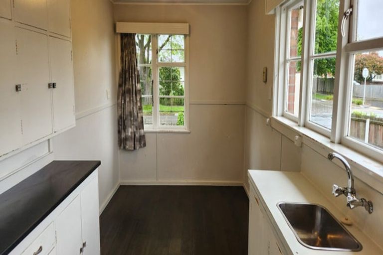 Photo of property in 21 Ballantyne Avenue, Upper Riccarton, Christchurch, 8041