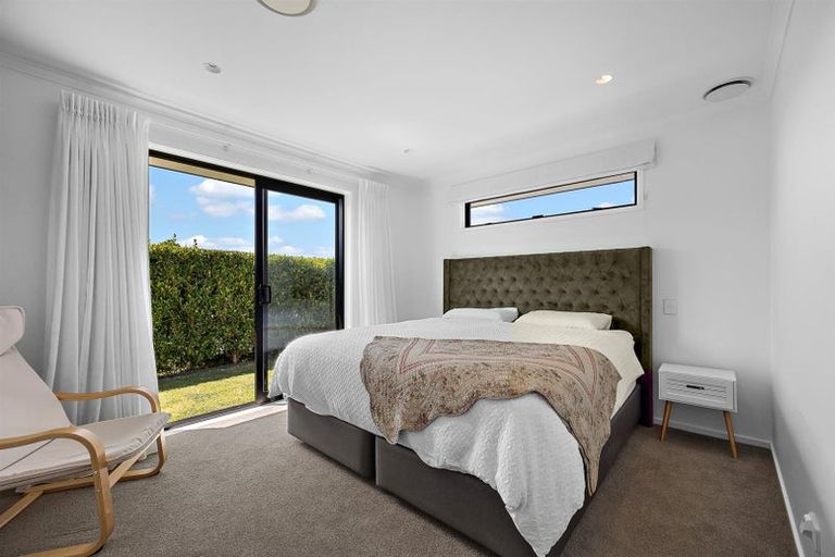 Photo of property in 25 Nobilo Road, Kumeu, 0810