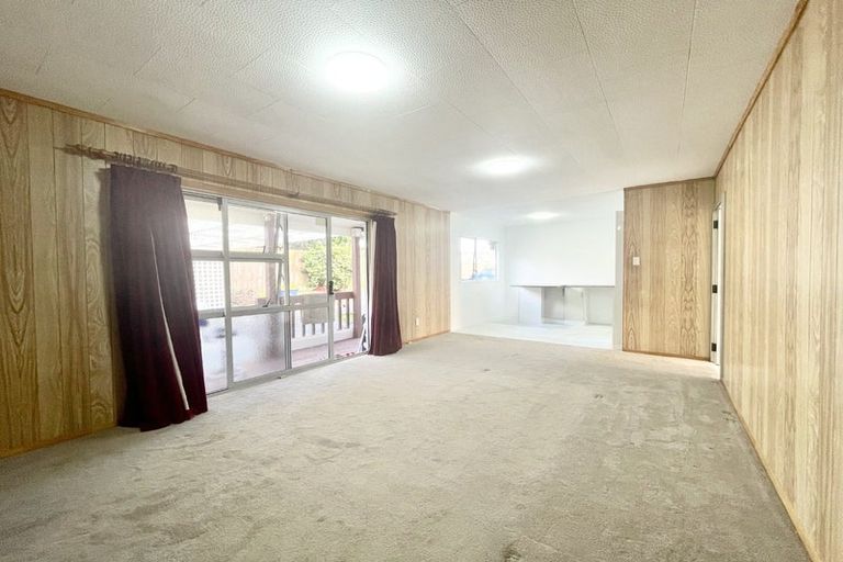 Photo of property in 116 Borich Road, Sunnyvale, Auckland, 0612