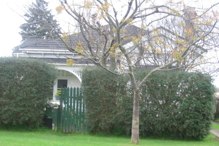 Photo of property in 2/21 Onslow Road, Papakura, 2110