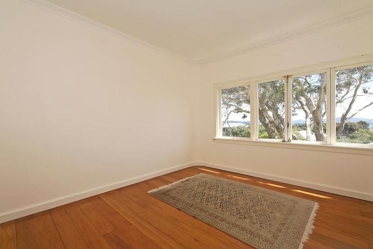 Photo of property in 12 Mahoe Street, Eastbourne, Lower Hutt, 5013