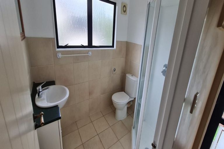 Photo of property in 24 Vireya Court, Goodwood Heights, Auckland, 2105