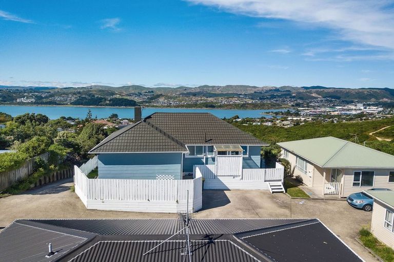 Photo of property in 12 Whenua View, Titahi Bay, Porirua, 5022