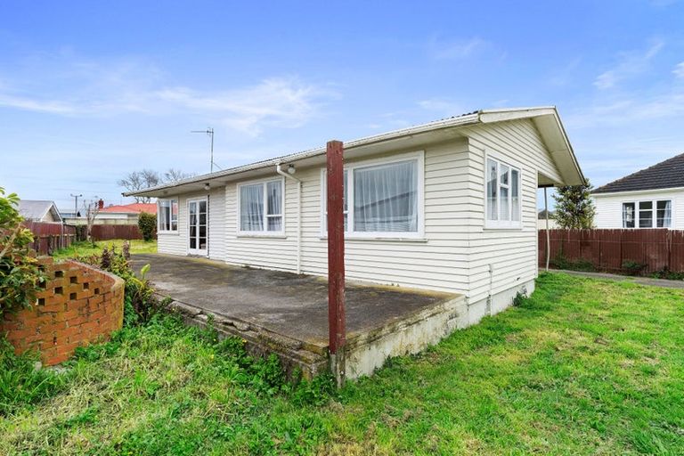 Photo of property in 2 Cook Street, Levin, 5510