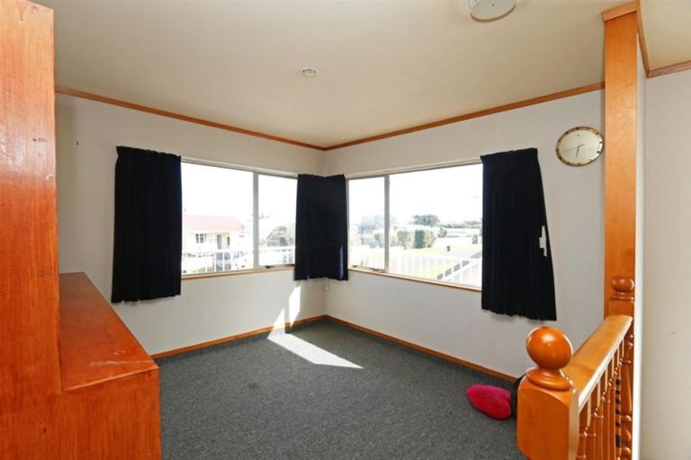 Photo of property in 11 Dieffenbach Street, Opunake, 4616