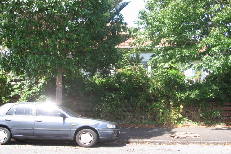 Photo of property in 4 Burgess Road, Devonport, Auckland, 0624