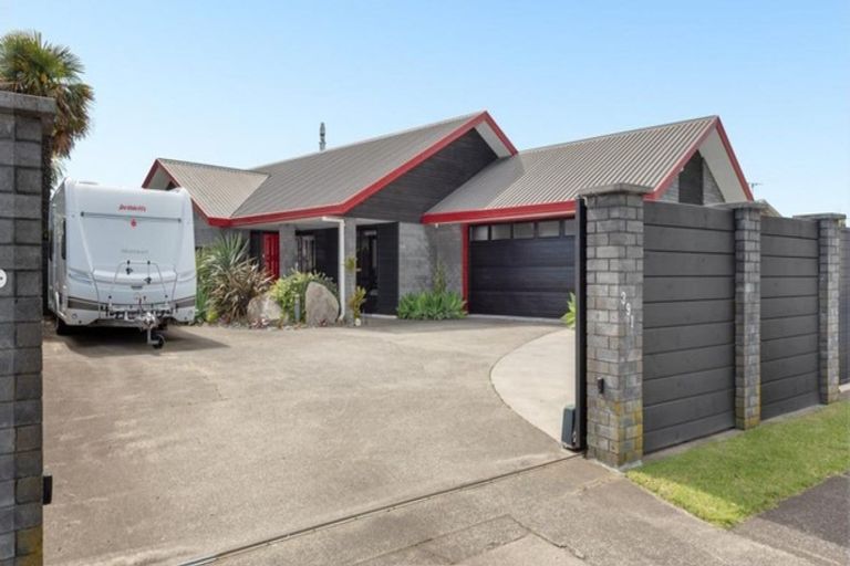 Photo of property in 391 Maunganui Road, Mount Maunganui, 3116